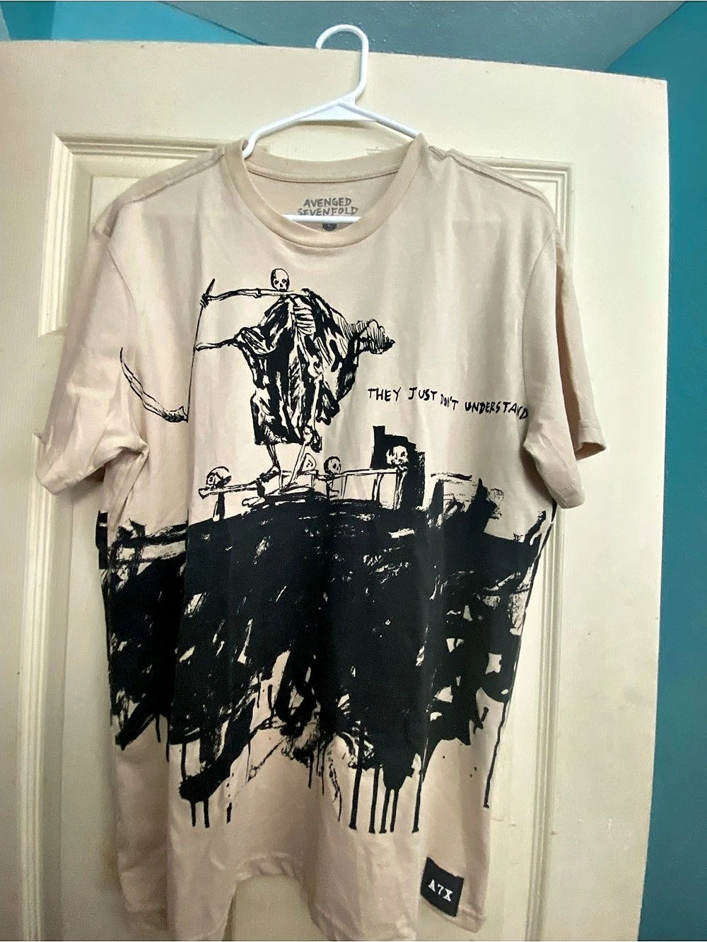 Avenged Sevenfold North American Tour 2023 Graphic Tee Cream & Black Size Large